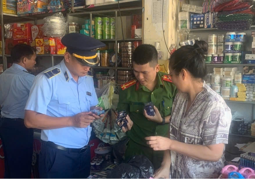 Nghệ An: Mở đợt cao điểm đẩy lùi tình trạng buôn lậu, gian lận thương mại, hàng giả - Ảnh 1