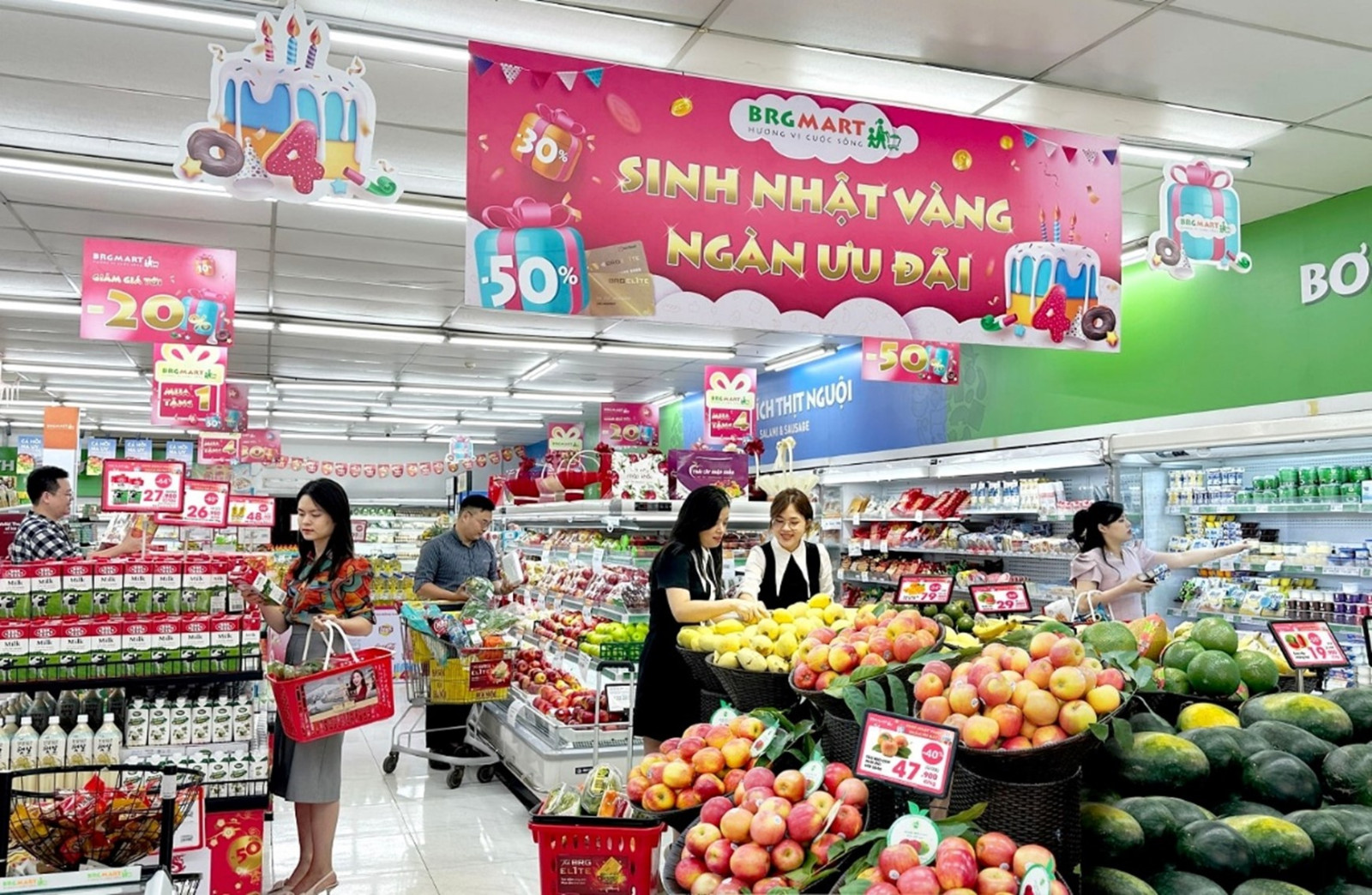 Chuỗi siêu thị BRGMart nhận giấy khen trong phong trào "Toàn dân Bảo vệ An ninh Tổ quốc năm 2024" - Ảnh 2