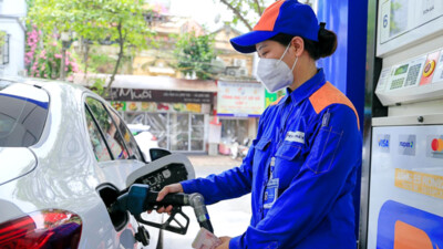 Giá xăng dầu ngày 24/4 đồng loạt tăng