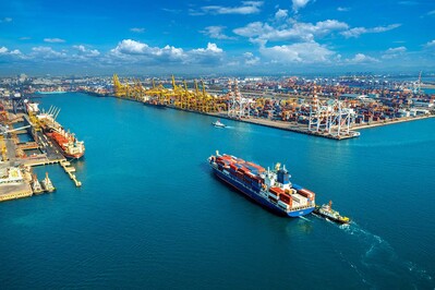 Mục tiêu tăng trưởng 8% năm 2025: Tiếp đà khởi sắc giữa thách thức toàn cầu
