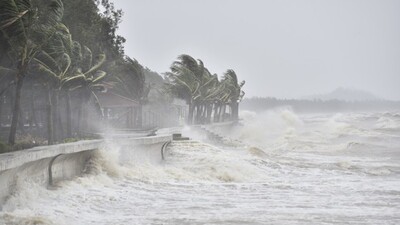 Dự báo thời tiết Hà Nội hôm nay 26/5: Cảnh báo sóng lớn và mưa dông trên biển