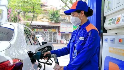 Giá xăng có thể tăng nhẹ vào ngày mai
