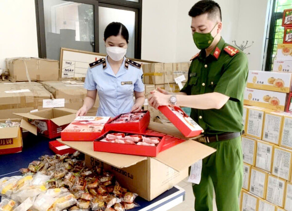 Thanh Hóa: Chỉ đạo mở đợt cao điểm đấu tranh ngăn chặn tình trạng buôn lậu, hàng giả, gian lận TM